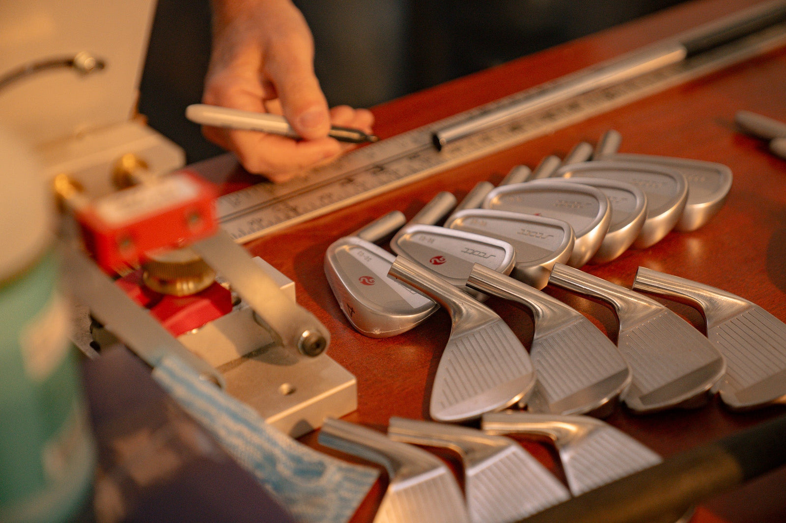 Build Your Perfect Iron Set: Custom Shafts That Elevate Scott Golf Performance